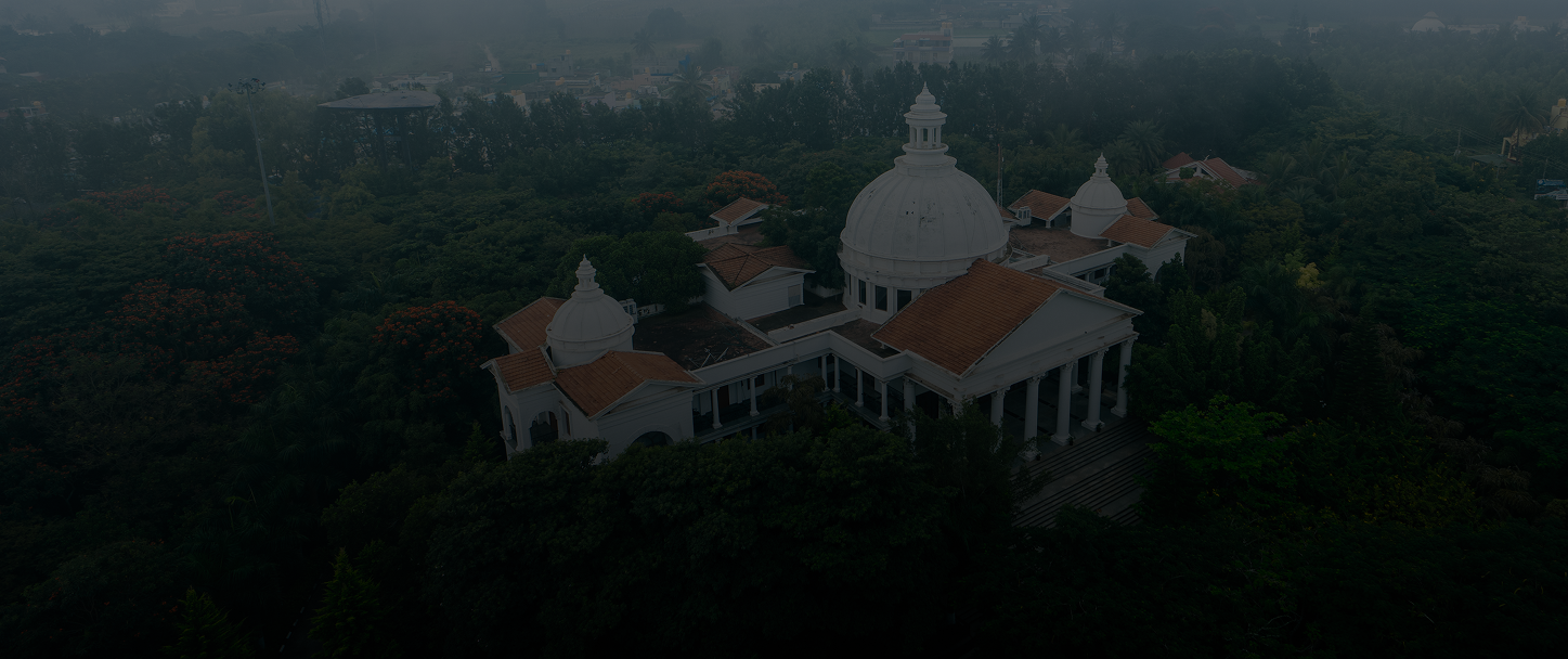 联盟大学教学楼外观